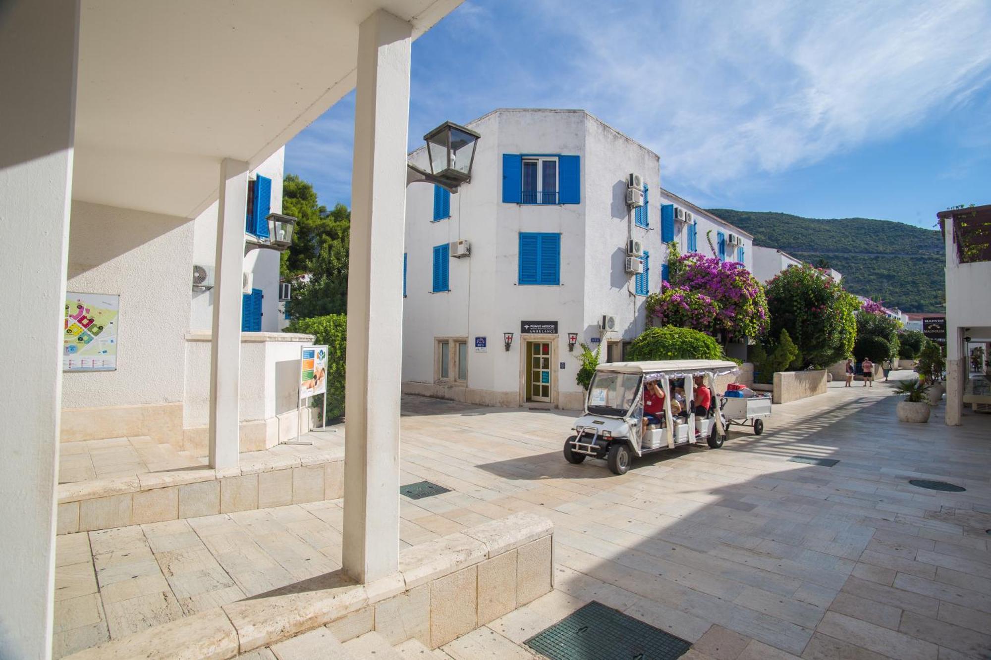 Hotel Slovenska Plaza Budva Exterior foto