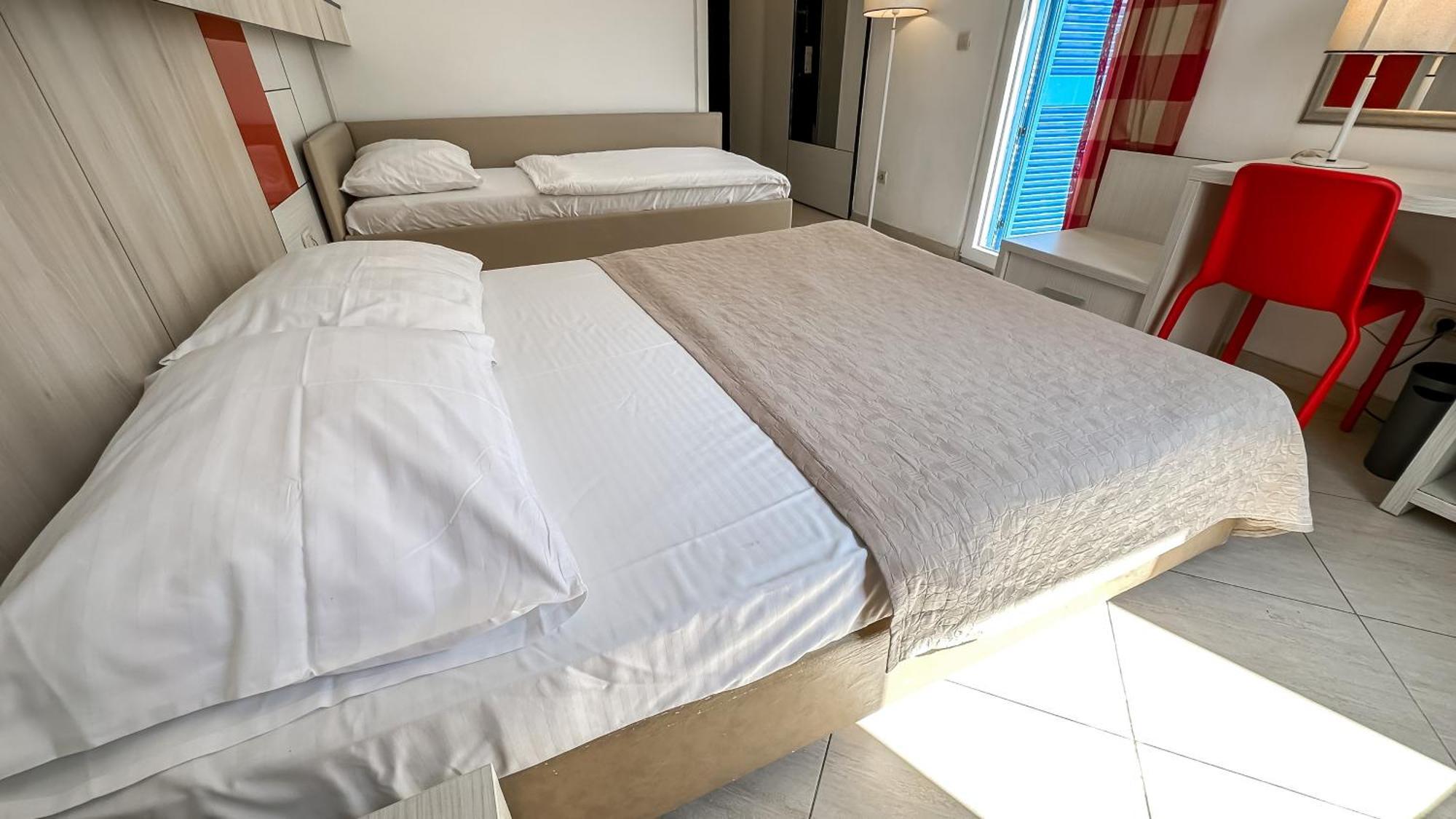 Hotel Slovenska Plaza Budva Exterior foto